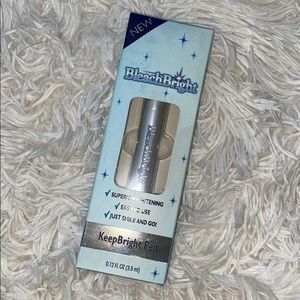 NWT Bleach Bright Keep Bright Teeth Whitening Pen